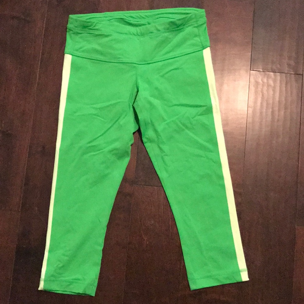Lululemon cropped pants